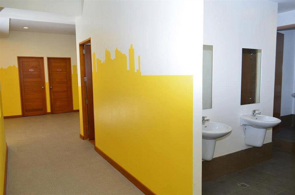 Hostellery * Manila